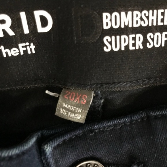 Torrid Bombshell Flare Jeans - NEW - Size 20XS - Picture 3 of 3